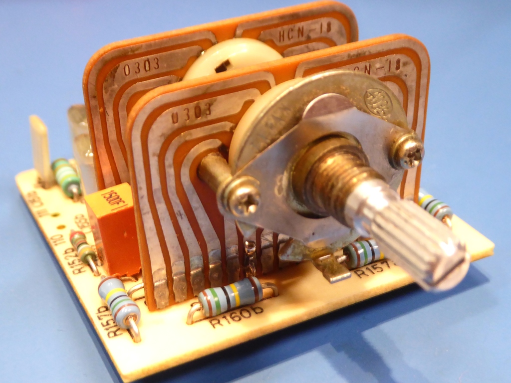 Luxman L-309V filter switch